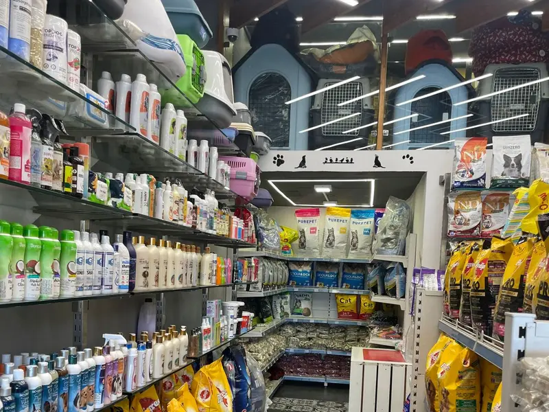 ANIL'S 22 - THE PET SHOP, photo 2