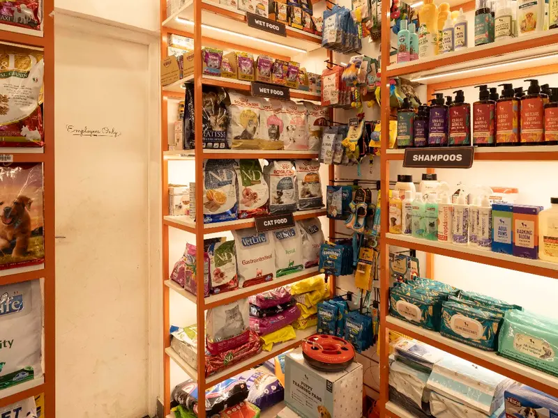 Heads Up For Tails Pet Store - Neeti Bagh, New Delhi, photo 2