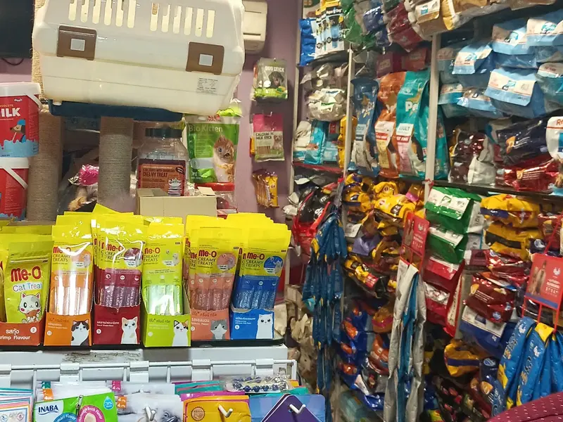 Bark N Purr Pet Store, photo 2