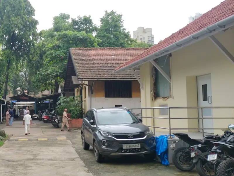 staff quarters, spca compound, bombay veterinary college, parel, mumbai, photo 3
